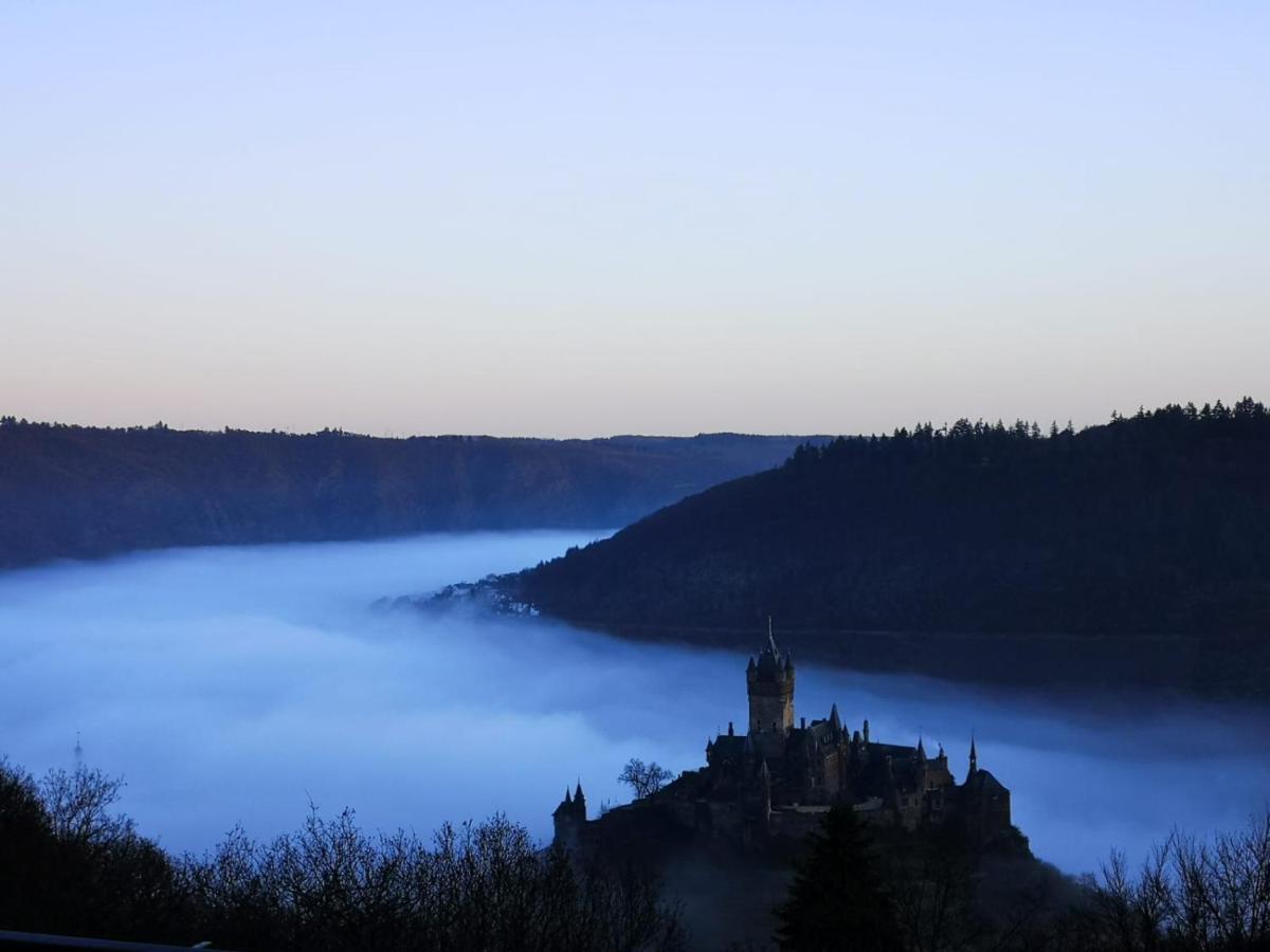 Ferienwohnungen Am Bruttiger Moselsteig Екстер'єр фото